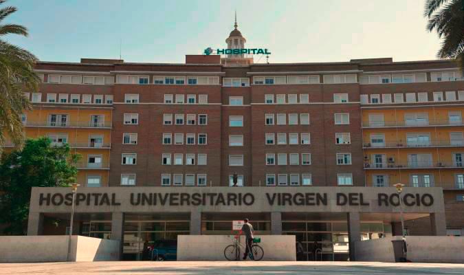 El hospital Virgen del Rocío de Sevilla suprime las consultas con especialistas que no sean preferentes