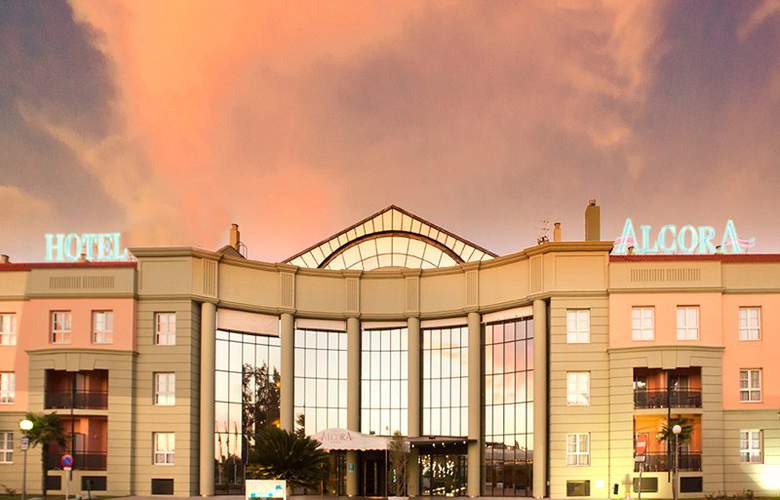 El Hotel Alcora empieza a recibir pacientes tras ser adaptado como hospital