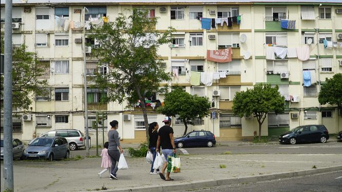 Cáritas y servicios sociales, desbordados para atender las necesidades en Tres Barrios-Amate