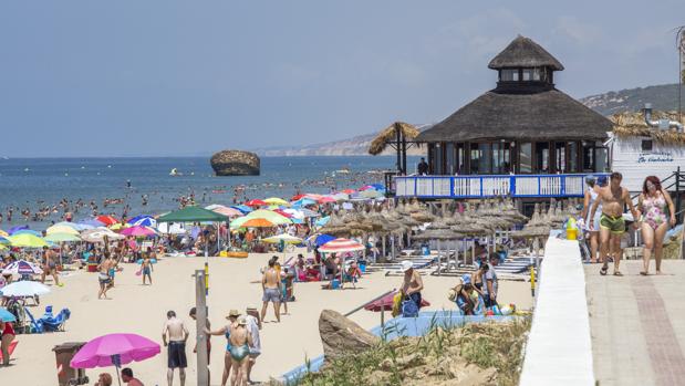 Andalucía, pendiente de las instrucciones del Gobierno para poder ir a la playa tras la cuarentena del coronavirus