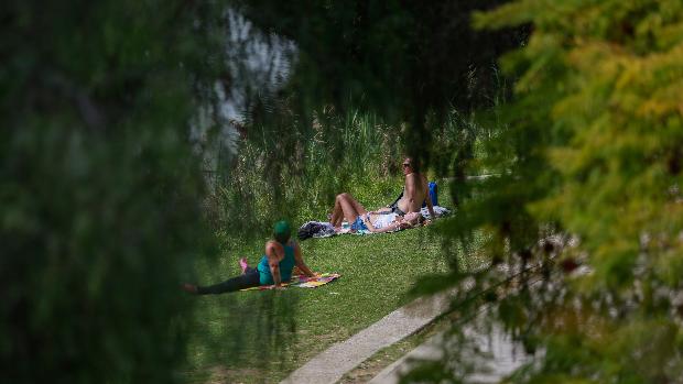 El verano comienza con aviso amarillo por altas temperaturas