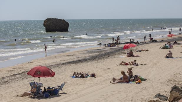 Aviso amarillo en la zona costera en el primer festivo que se puede viajar entre provincias