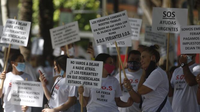 Manifestación de feriantes para pedir ayudas en Sevilla