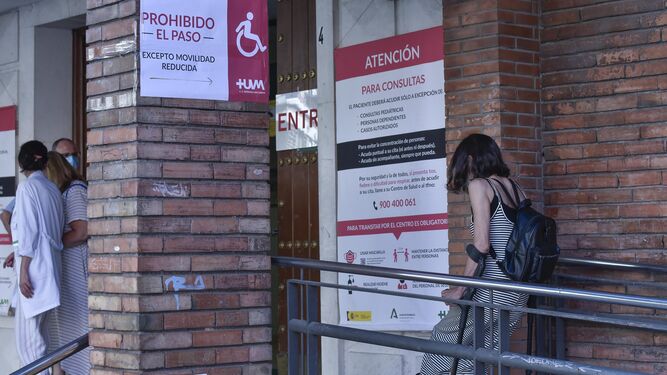 Teléfonos bloqueados y demoras de hasta 15 días para lograr una cita con el médico