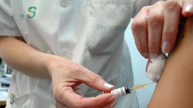 Sanidad dice que las vacunas de Pfizer en España serán gratuitas y llegarán a finales de año o principios de 2021