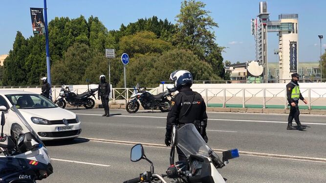 Juanma Moreno limitará la movilidad en Andalucía y pide al Gobierno ir pensando en un confinamiento total en España