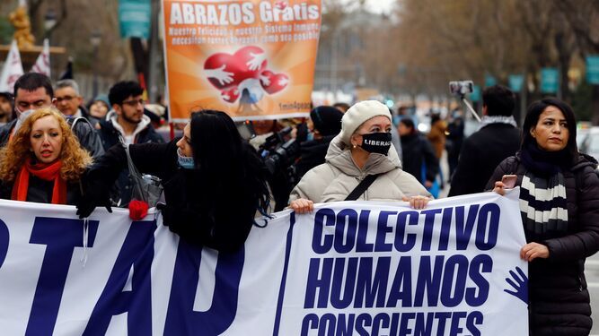 Marcha negacionista en Madrid en plena tercera ola de la pandemia