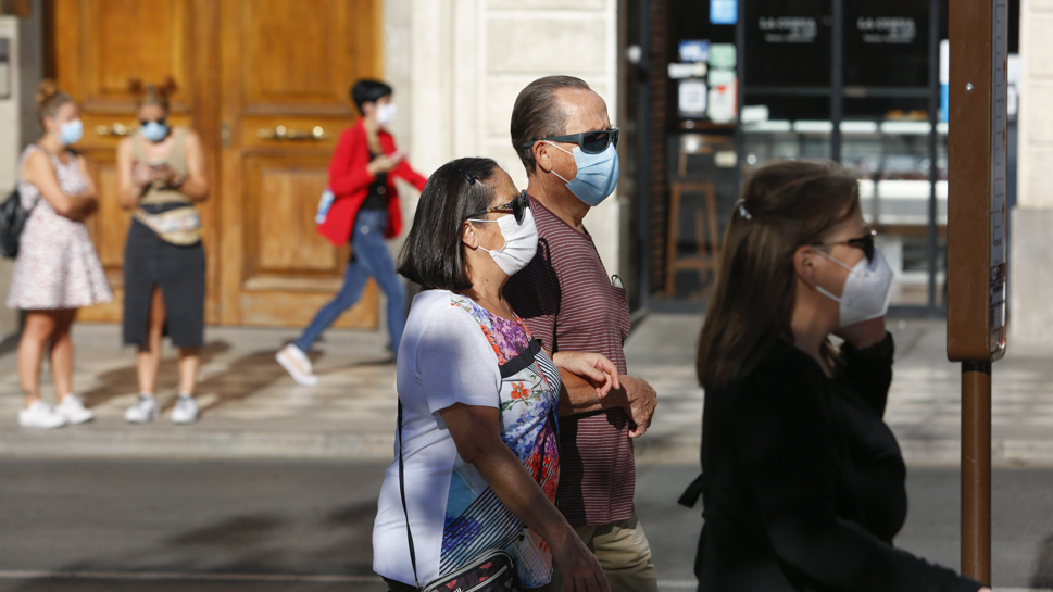 Batería de medidas duras frente al coronavirus en Andalucía que planean ya sobre la comunidad