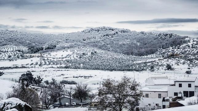 La nieve llega a la Sierra Norte de Sevilla