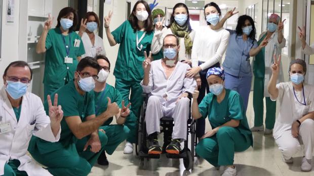 Vicente Bermúdez, el paciente más días ingresado: «Dos médicos de la UCI me han traído del otro barrio»