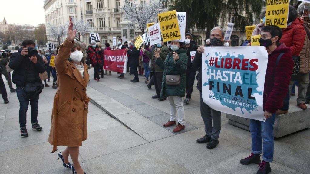 El Congreso aprueba el derecho a la eutanasia por 202 votos a favor frente a 141 en contra