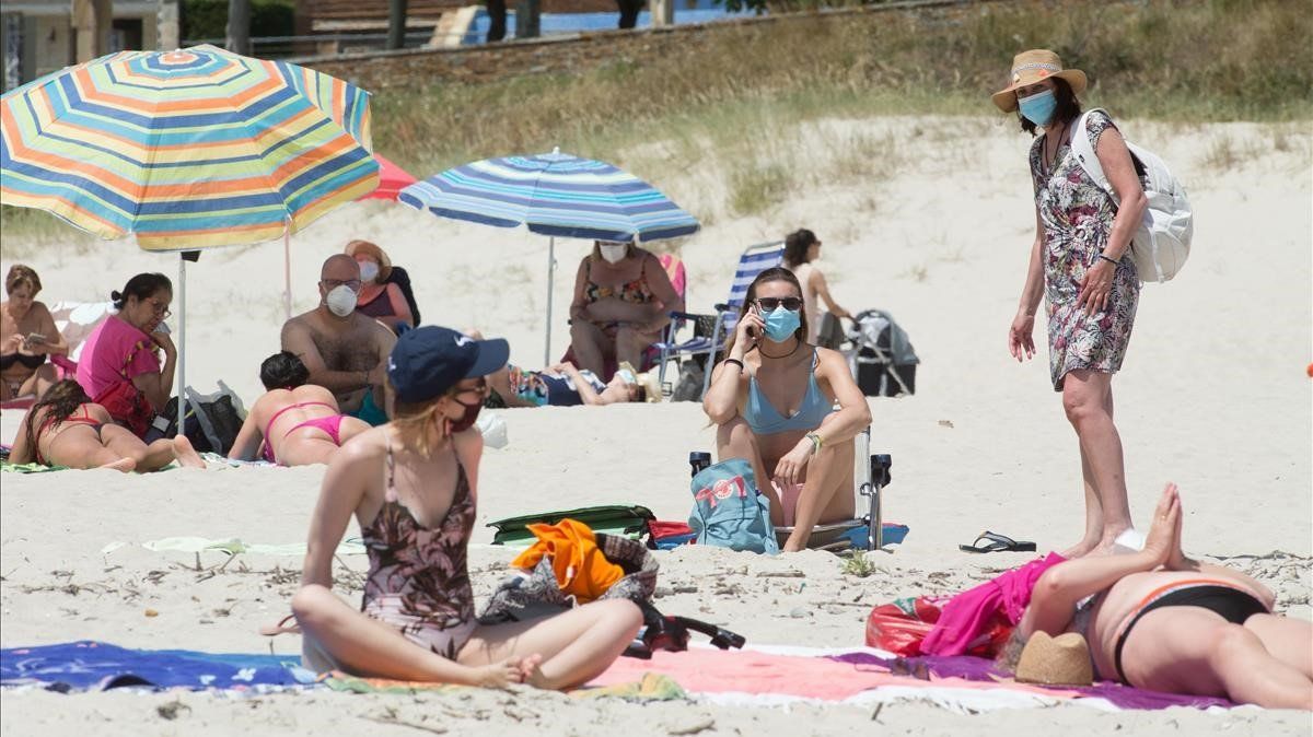 Andalucía dejará de usar mascarillas en exterior «a finales de julio o primeros de agosto»