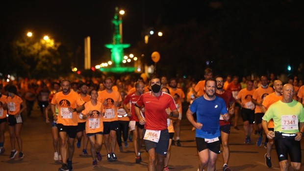 Carrera Nocturna Sevilla 2021: Kilómetros de alegría e infinita emoción por las calles de la ciudad