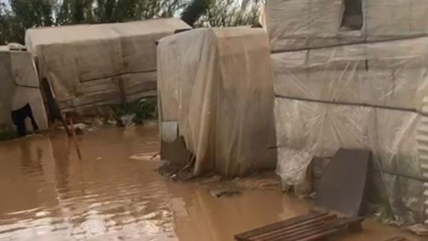 Alerta naranja en Huelva: el temporal azota de nuevo el litoral y deja a su paso casas y calles anegadas